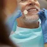 Ahoana ny fomba hahazoana Free Dental Imlants UK